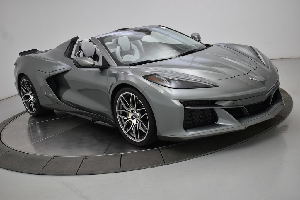 Used 2024 Chevrolet Corvette Z06 RWD image 39