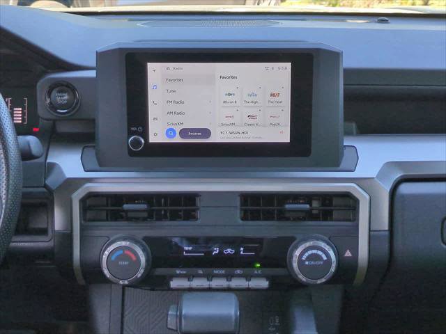 Certified 2024 Toyota Tacoma SR5 AWD/4WD image 17