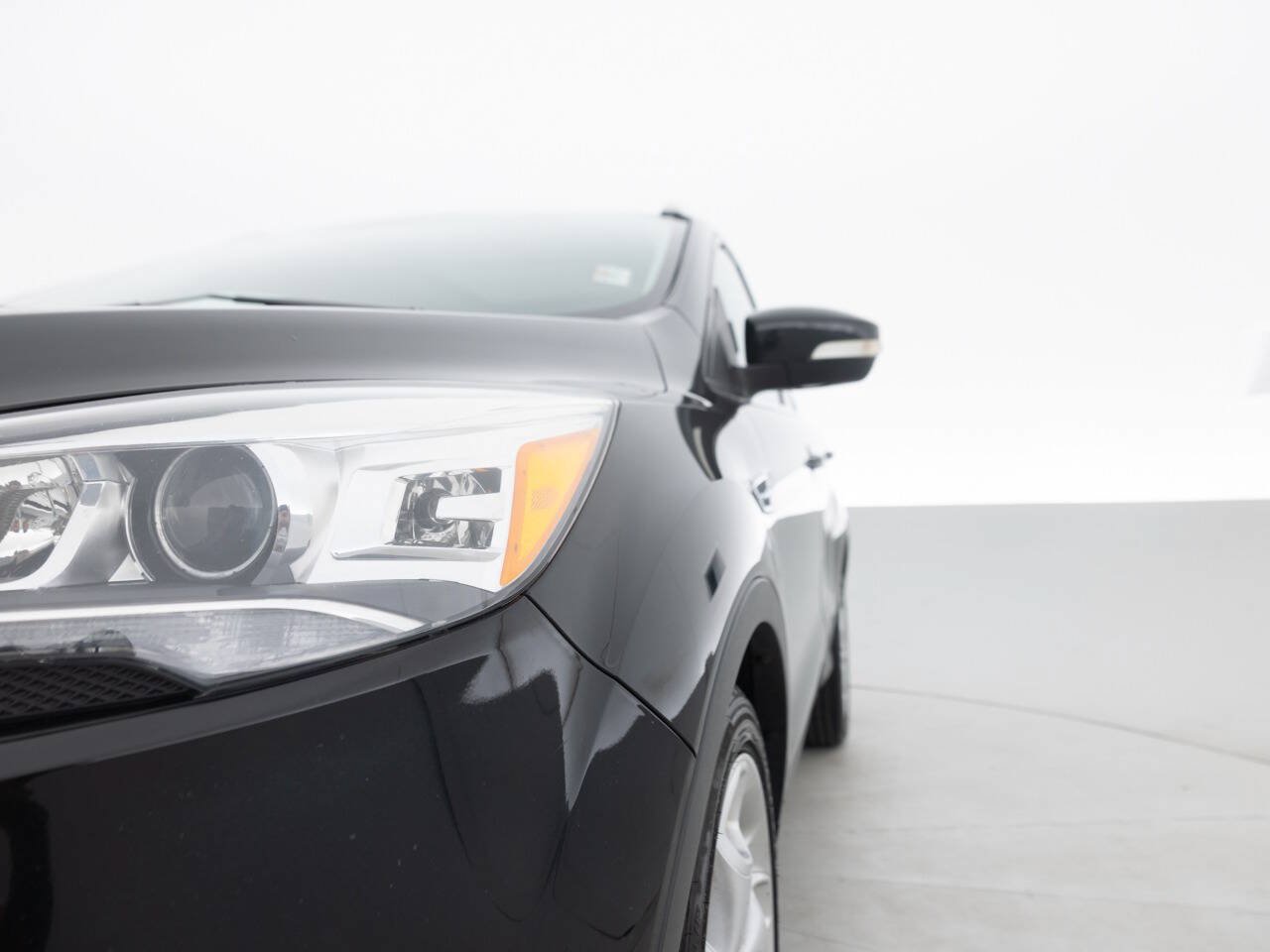 Used 2014 Ford Escape Titanium w/ Equipment Group 401A FWD image 12