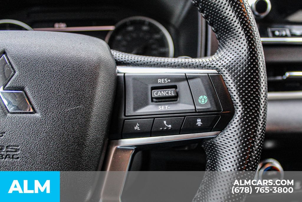 Used 2024 Mitsubishi Outlander SE FWD image 29