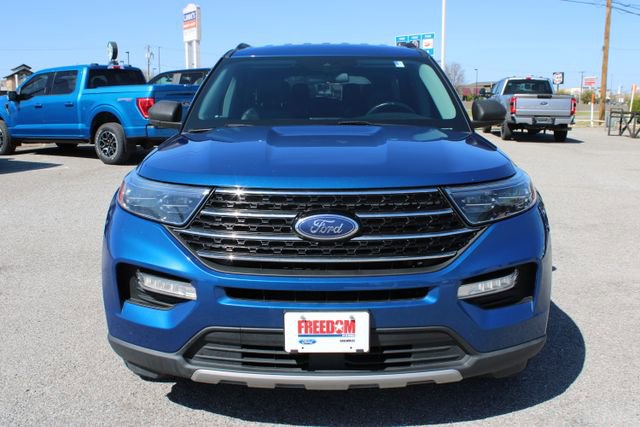 Used 2020 Ford Explorer XLT w/ Equipment Group 202A image 2
