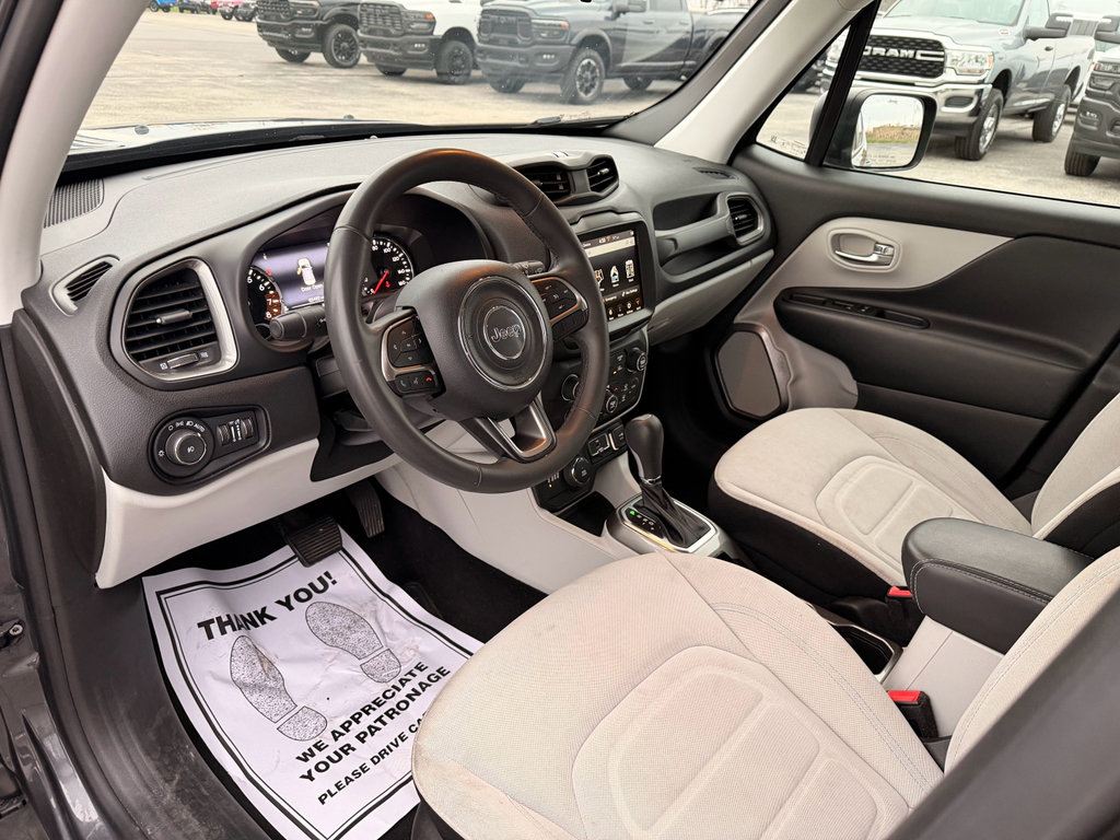 Used 2022 Jeep Renegade Latitude image 11