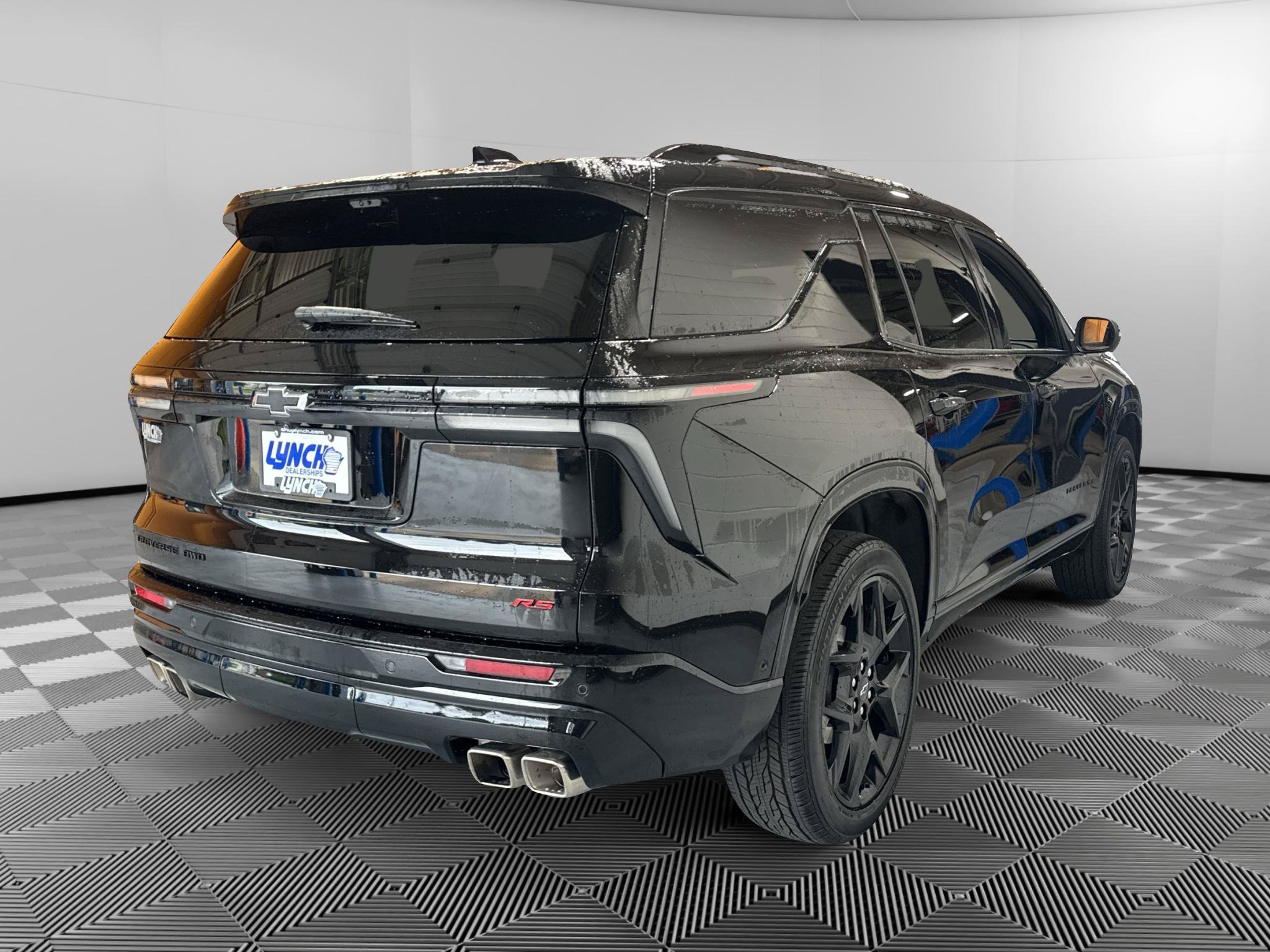 Used 2026 Chevrolet Traverse RS w/ LPO, Floor Liner Package AWD/4WD image 5