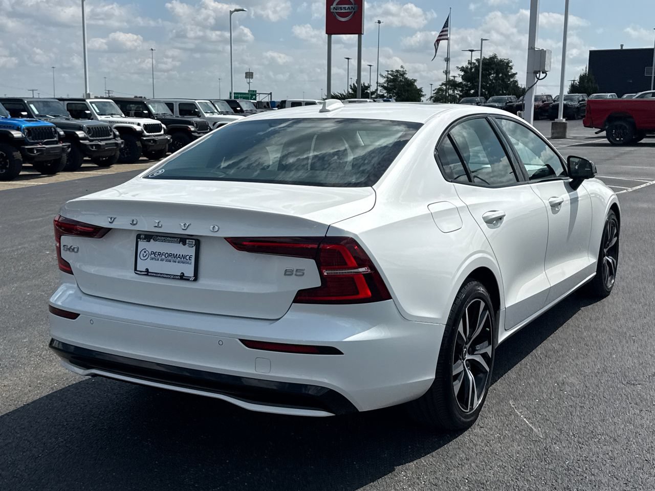 Used 2024 Volvo S60 B5 Core FWD image 3