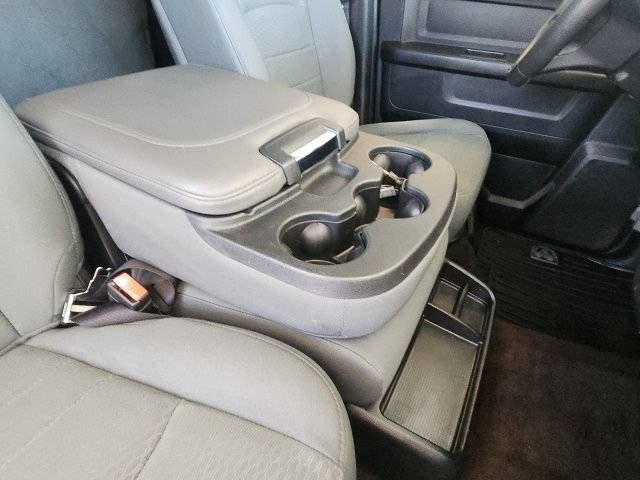 Used 2014 RAM 3500 Tradesman w/ Chrome Appearance Group RWD image 21