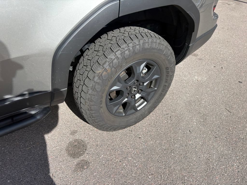 Used 2025 Lexus GX 550 w/ Accessory Package (CT) AWD/4WD image 12