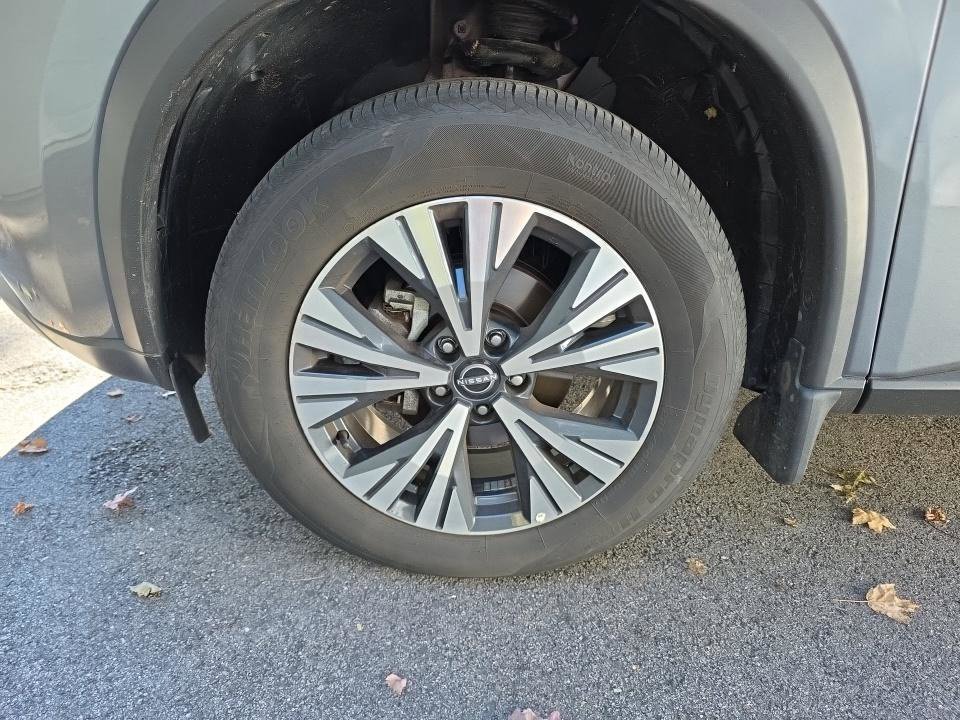 Certified 2023 Nissan Rogue SV AWD/4WD image 9