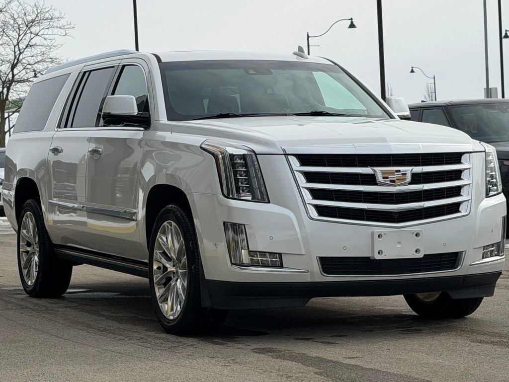 Used 2018 Cadillac Escalade ESV Premium Luxury image 13