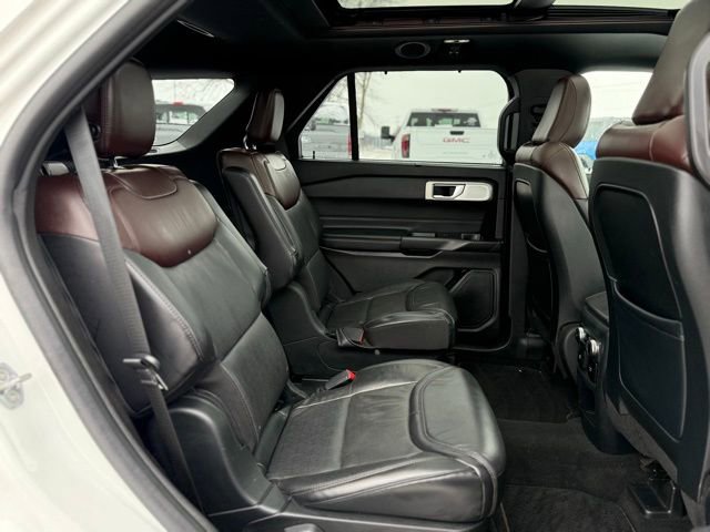 Used 2020 Ford Explorer Platinum w/ Premium Technology Package image 17