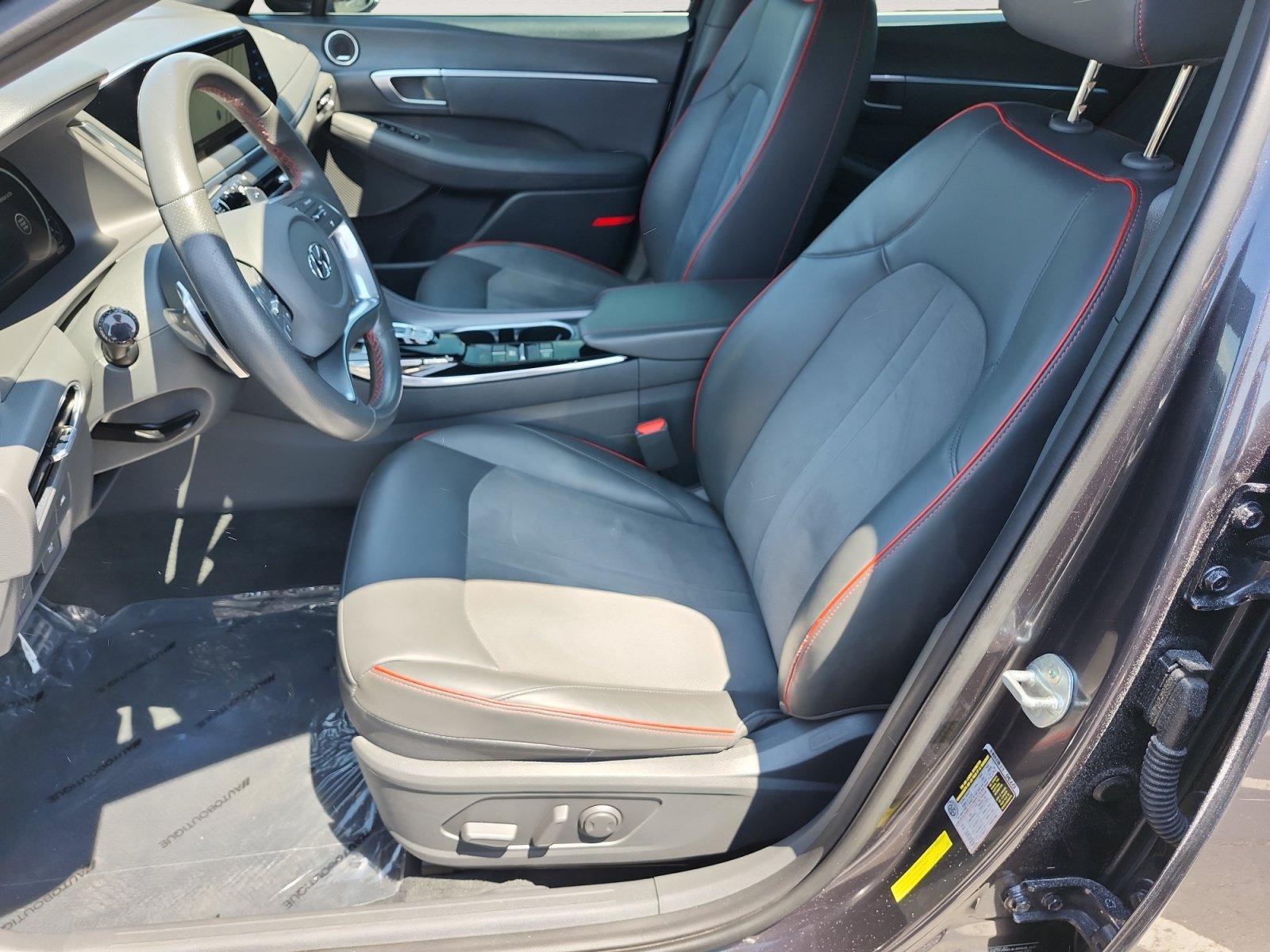 Used 2022 Hyundai Sonata SEL Plus w/ Preferred Accessory Package FWD image 9