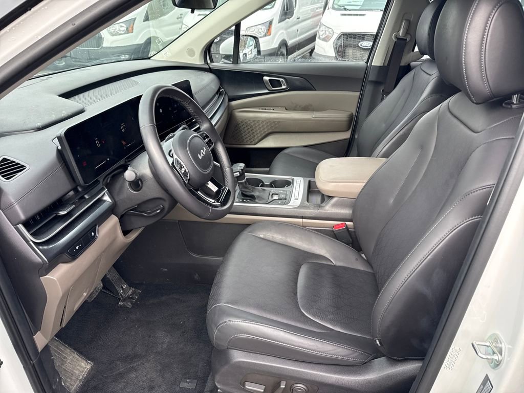 Used 2025 Kia Carnival image 20