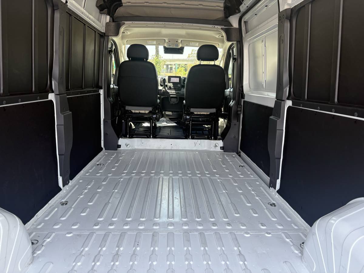 Used 2026 RAM ProMaster 2500 w/ Convenience Group FWD image 17