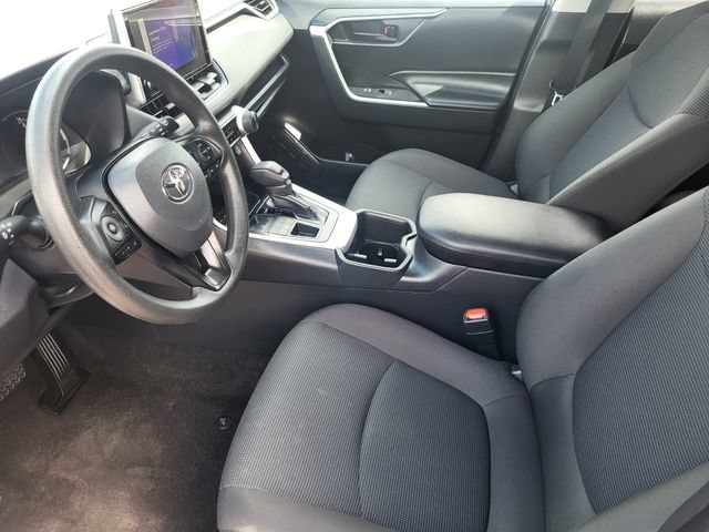 Used 2025 Toyota RAV4 LE AWD/4WD image 12