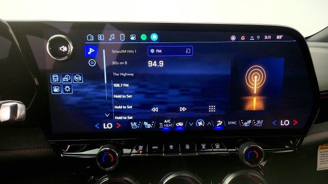 Used 2025 Chevrolet Blazer EV RS FWD image 70