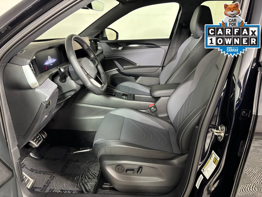 Used 2025 Volkswagen Tiguan SE R-Line AWD/4WD image 11