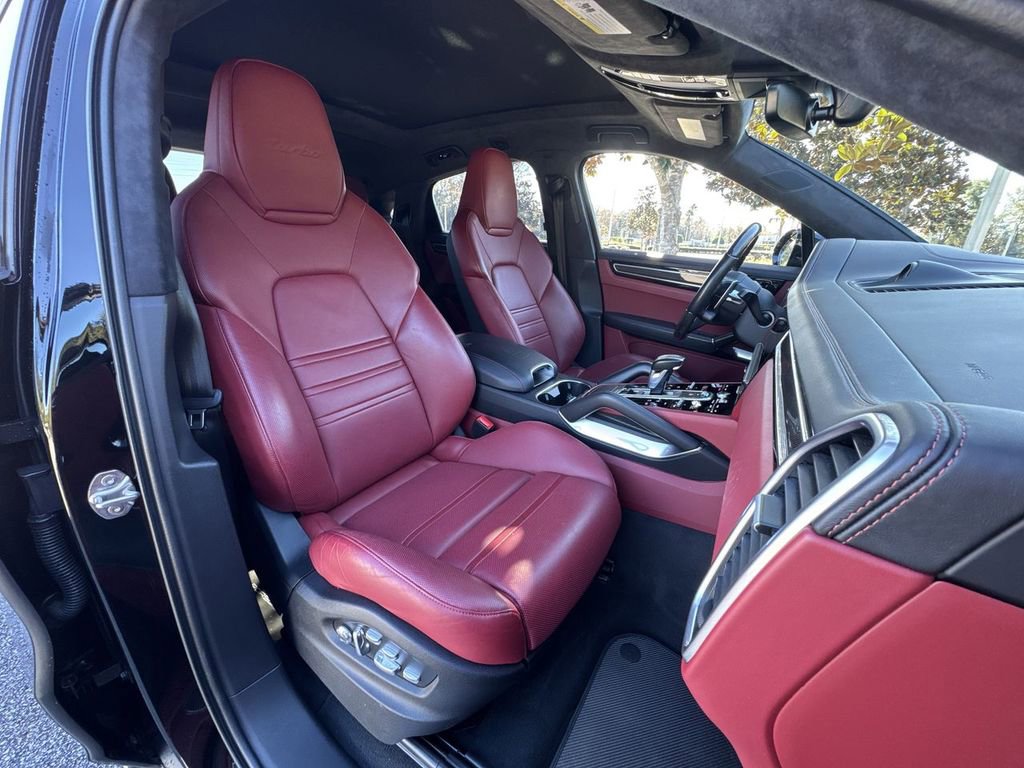 Used 2021 Porsche Cayenne Turbo image 29