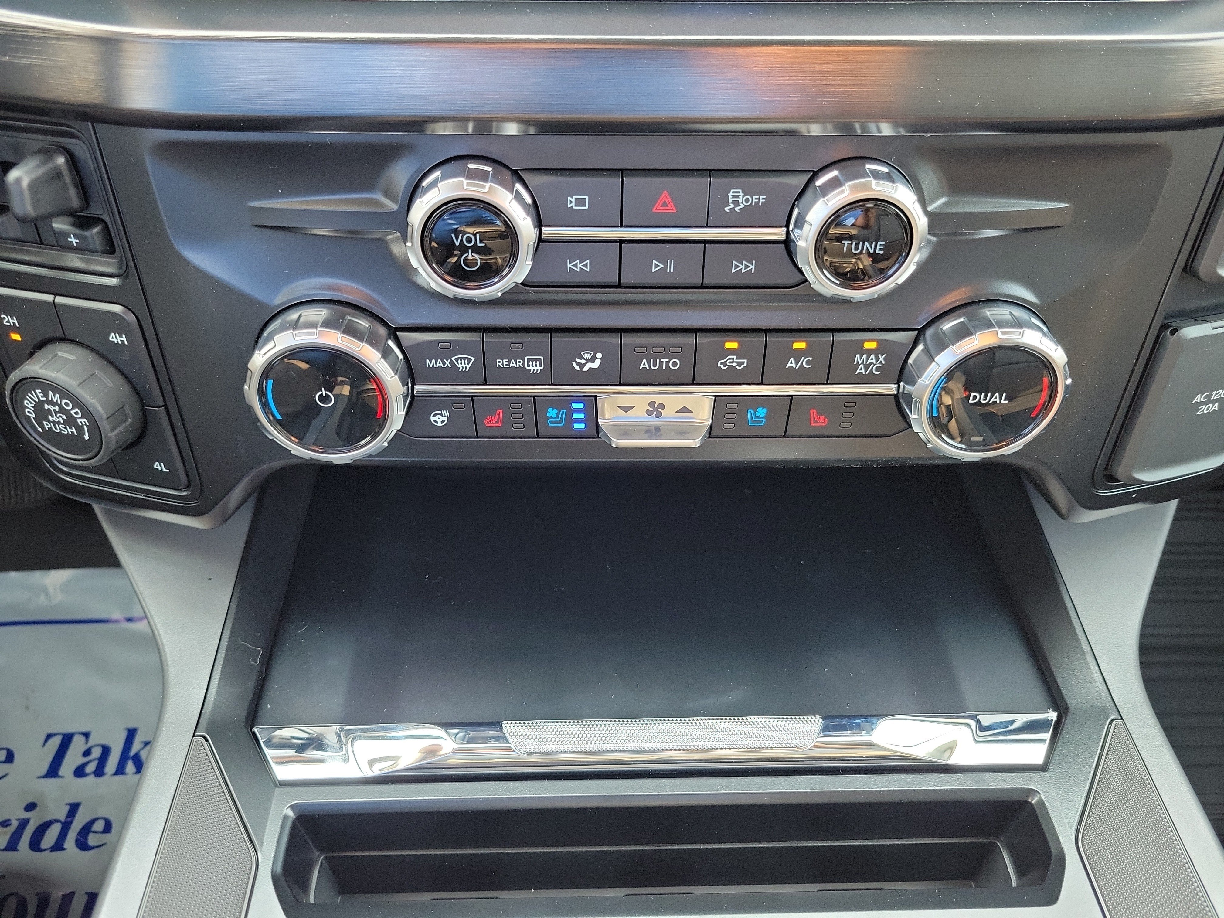 New 2026 Ford F250 Lariat w/ Tremor Off-Road Package AWD/4WD image 22