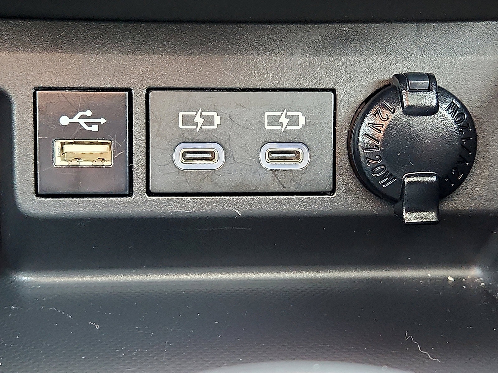 Used 2024 Toyota Highlander XLE image 27