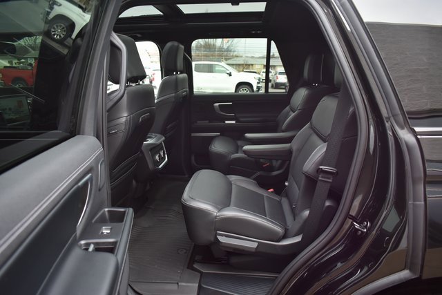 Used 2025 Ford Expedition Platinum w/ Stealth Performance Package image 36