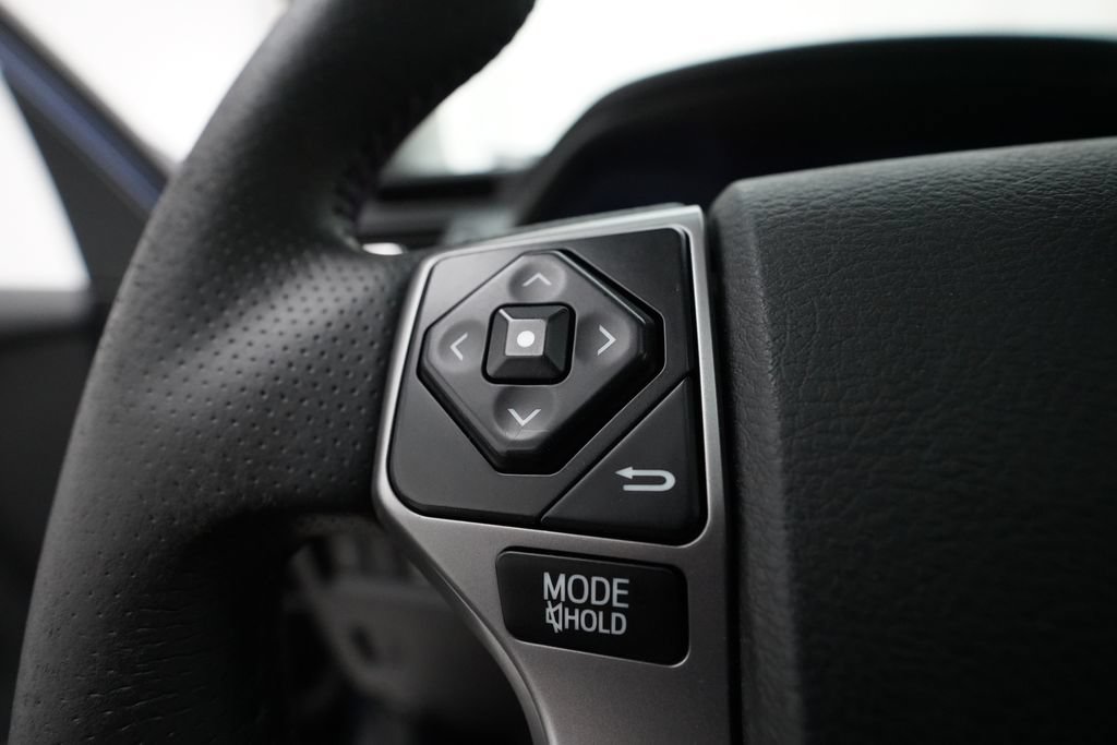 Used 2016 Toyota 4Runner Limited AWD/4WD image 17