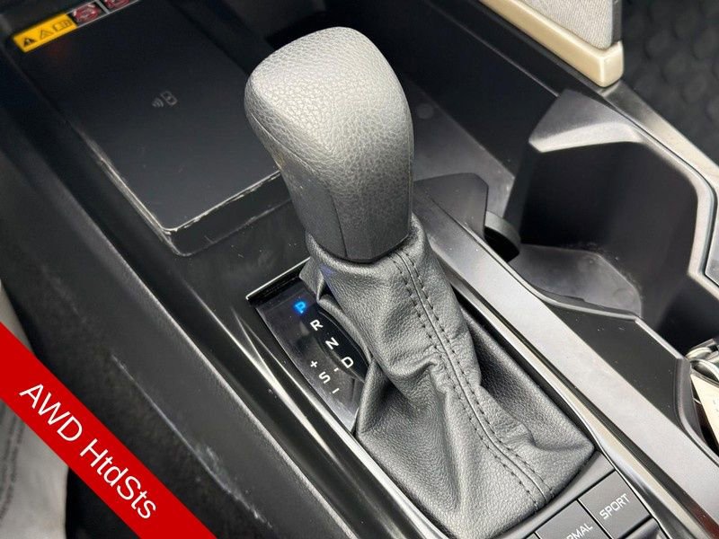 Used 2025 Toyota Camry LE w/ Convenience Package image 26