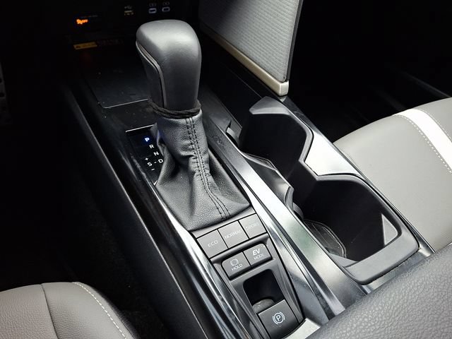 Used 2026 Toyota Camry SE FWD image 14