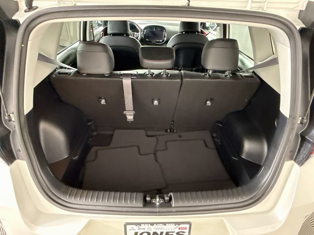 Certified 2025 Kia Soul GT-Line FWD image 28