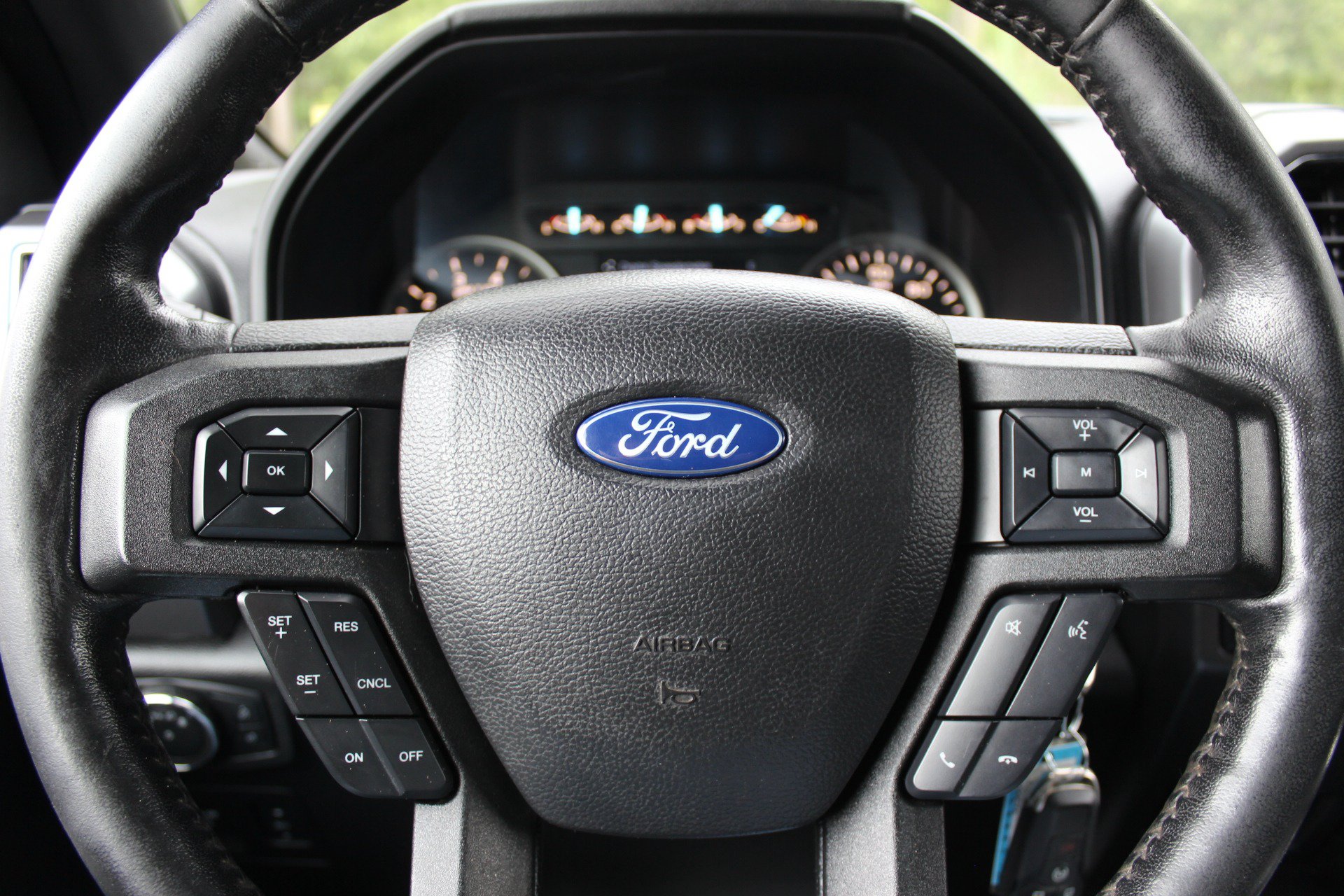 Used 2018 Ford F150 XLT w/ Equipment Group 302A Luxury AWD/4WD image 23