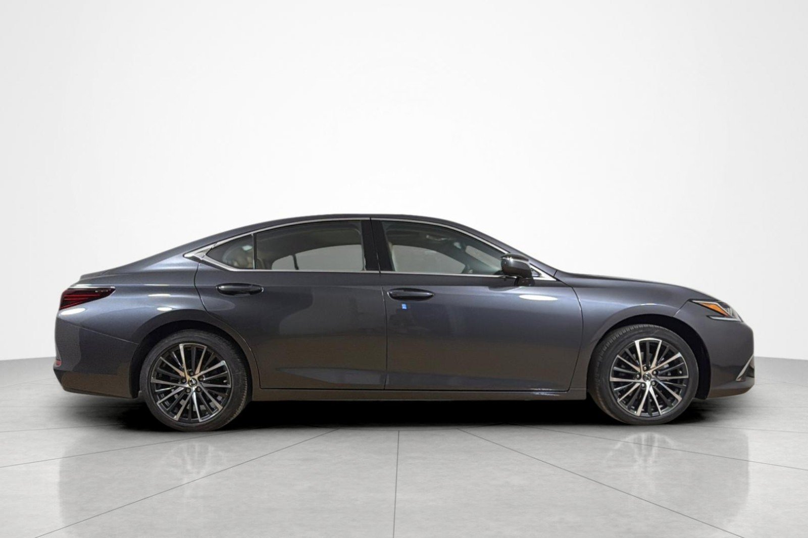 Used 2024 Lexus ES 350 w/ Premium Package FWD image 6