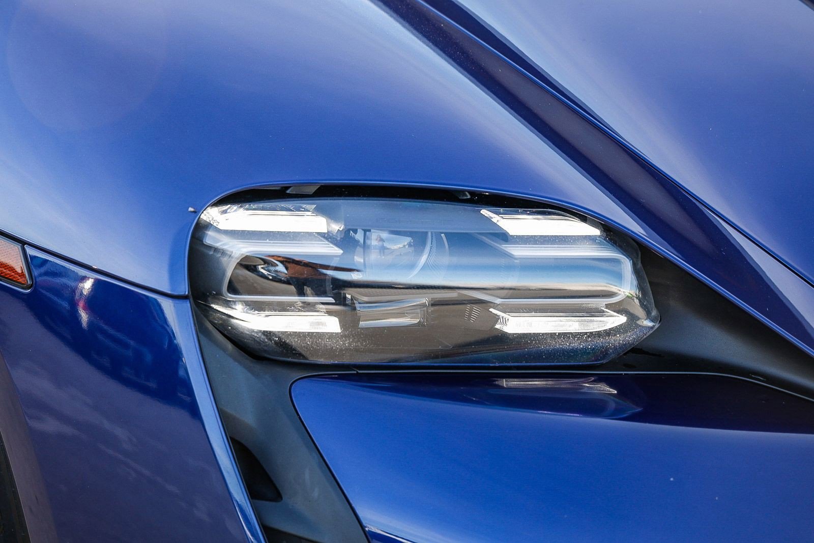 Used 2021 Porsche Taycan Base image 7