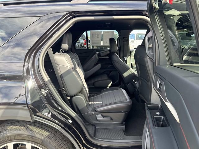 Used 2025 Ford Explorer ST-Line image 13