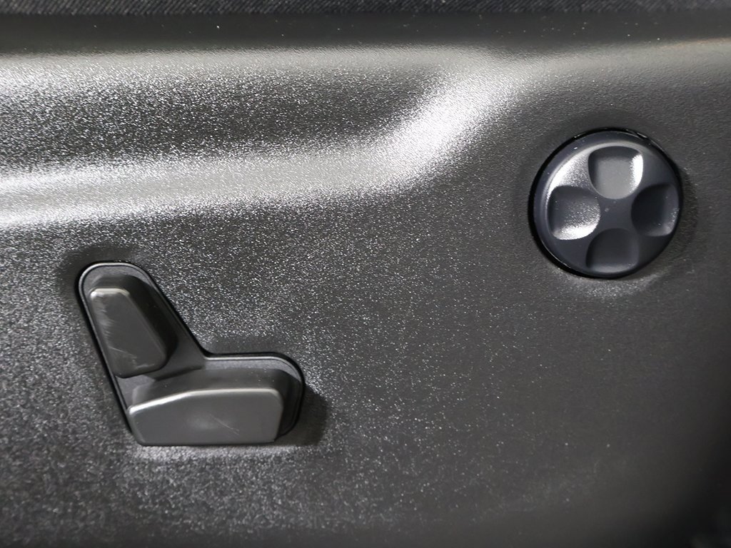 Used 2022 Jeep Grand Cherokee Limited image 34