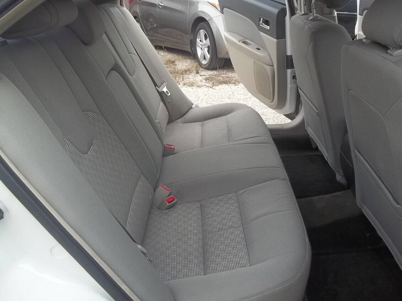 Used 2012 Ford Fusion SE image 8