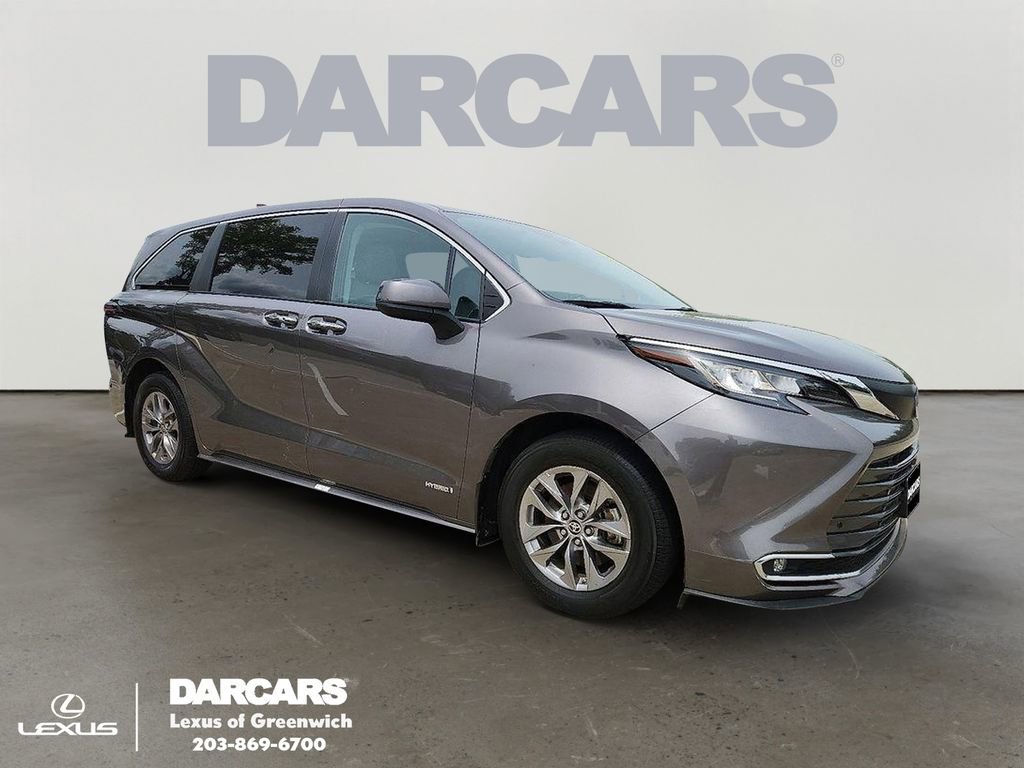 Used 2021 Toyota Sienna XLE