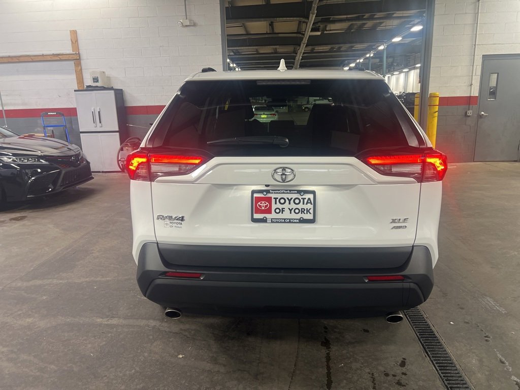 Used 2025 Toyota RAV4 XLE image 4