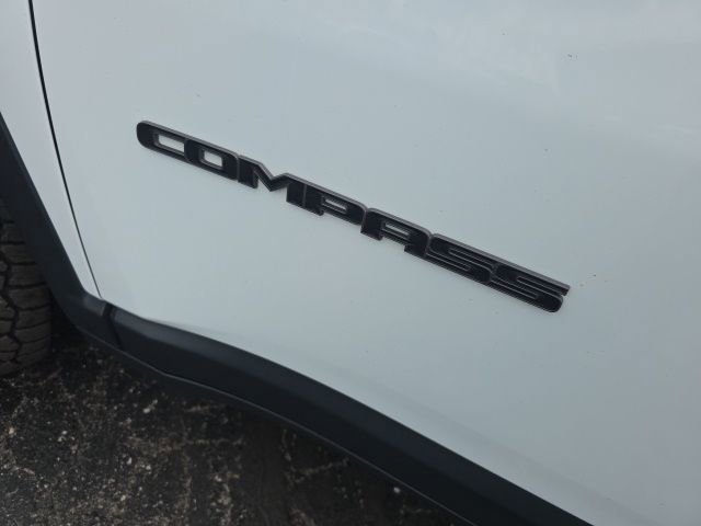 Used 2025 Jeep Compass Trailhawk w/ Trailhawk Elite Group AWD/4WD image 17