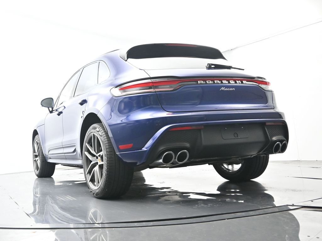 Certified 2024 Porsche Macan AWD/4WD image 49