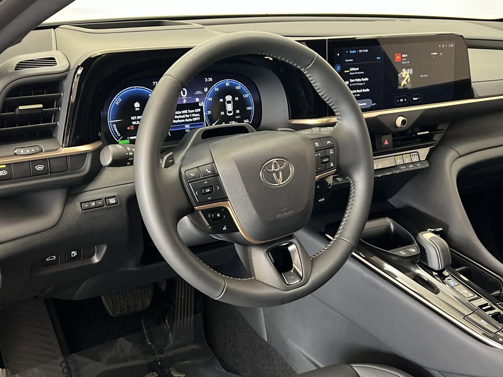 Used 2026 Toyota Crown Platinum AWD/4WD image 15