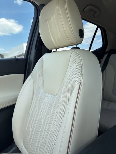 Used 2024 Buick Encore GX Avenir w/ Avenir Convenience Package FWD image 18
