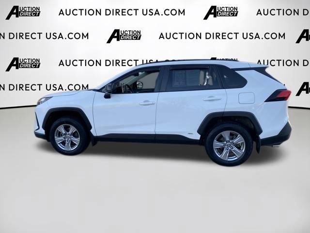 Used 2023 Toyota RAV4 LE video 3