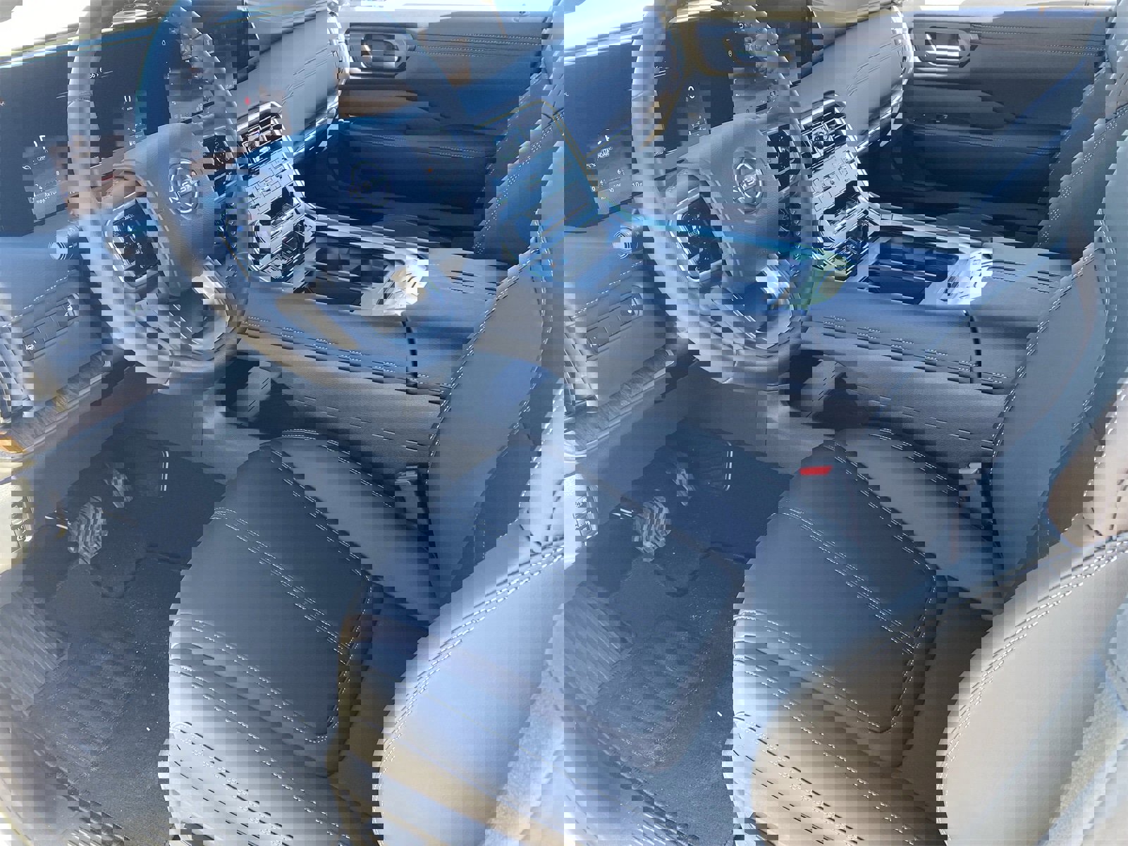 New 2026 Nissan Armada SL w/ Captain's Chari Seat Package image 19