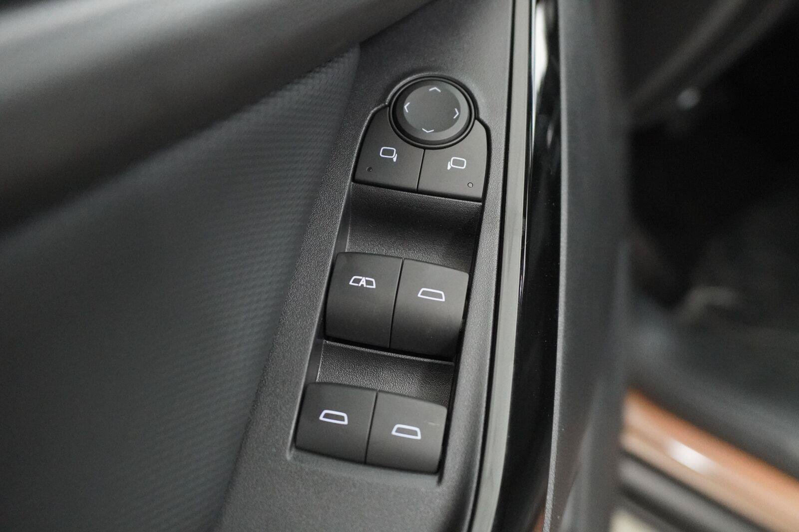 New 2027 Chevrolet Equinox LT w/ Safety and Technology Package FWD image 26