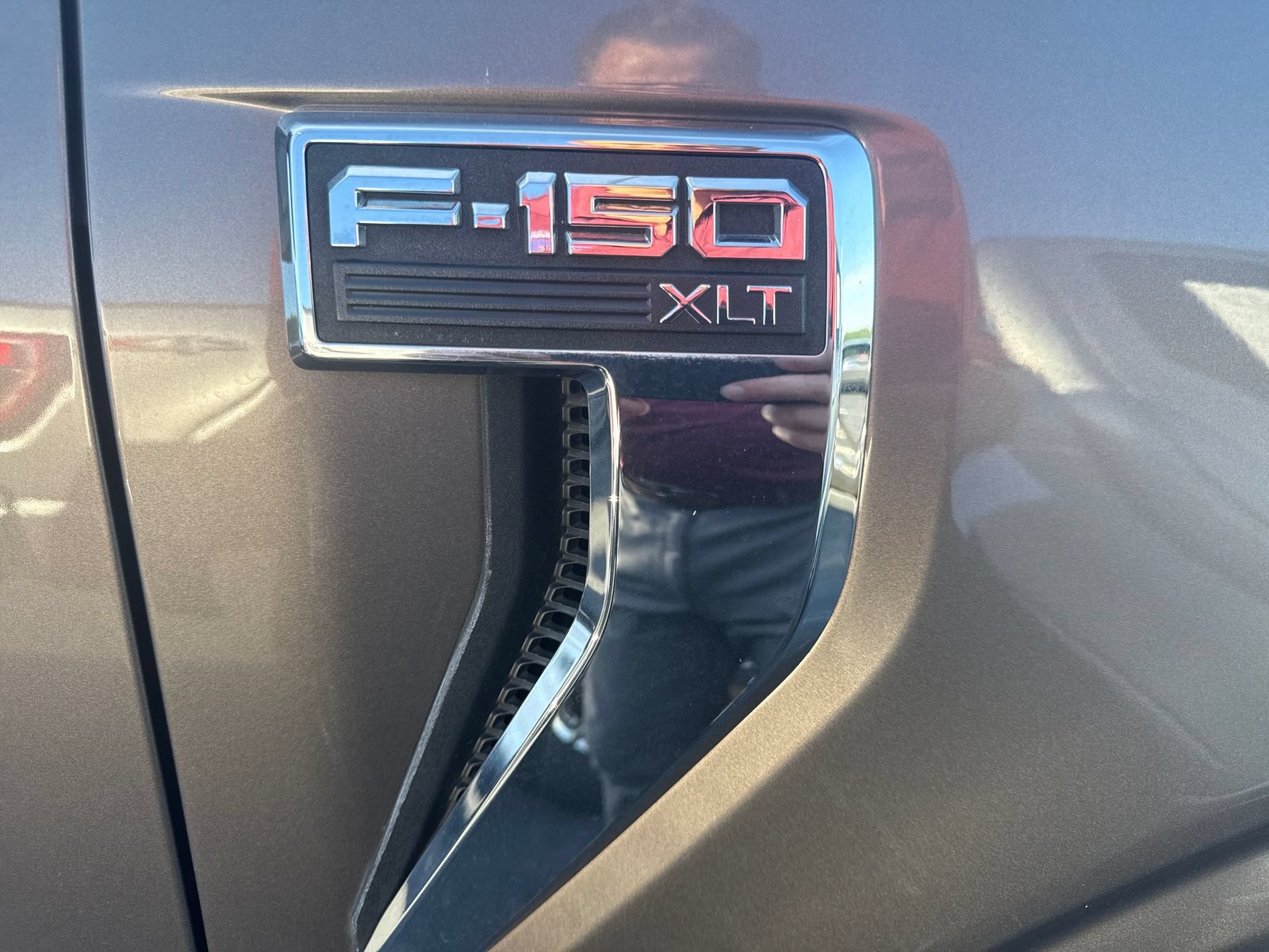 Used 2023 Ford F150 XLT AWD/4WD image 3