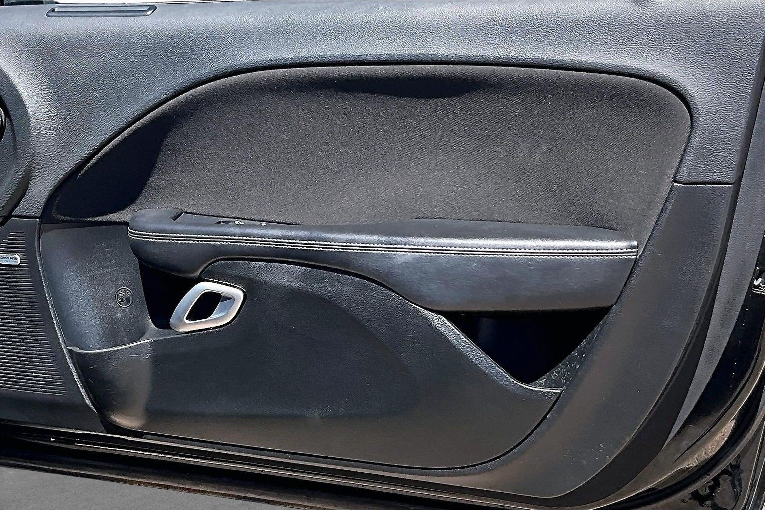 Used 2023 Dodge Challenger SXT RWD image 17