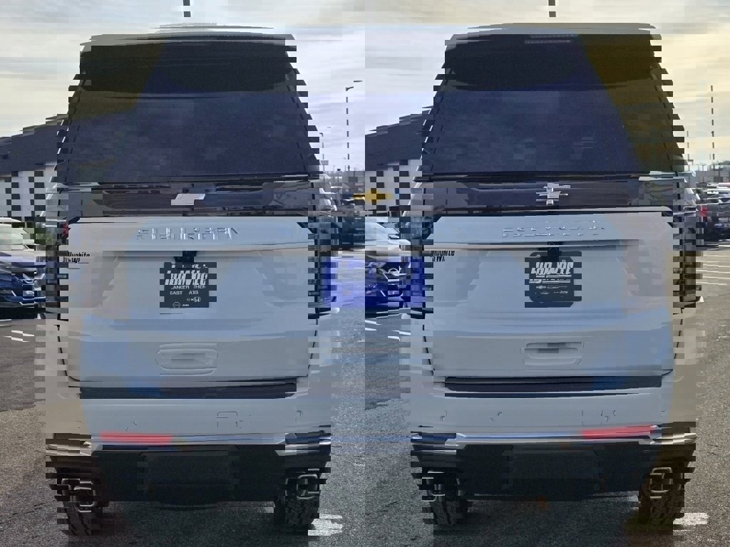 New 2026 Chevrolet Suburban High Country image 13