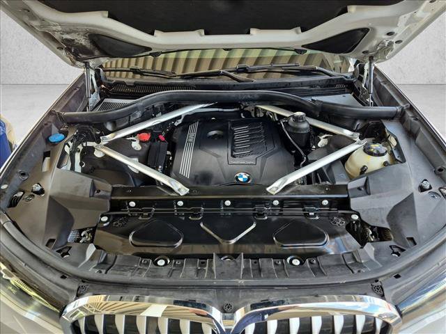 Used 2020 BMW X7 xDrive40i w/ Cold Weather Package AWD/4WD image 27