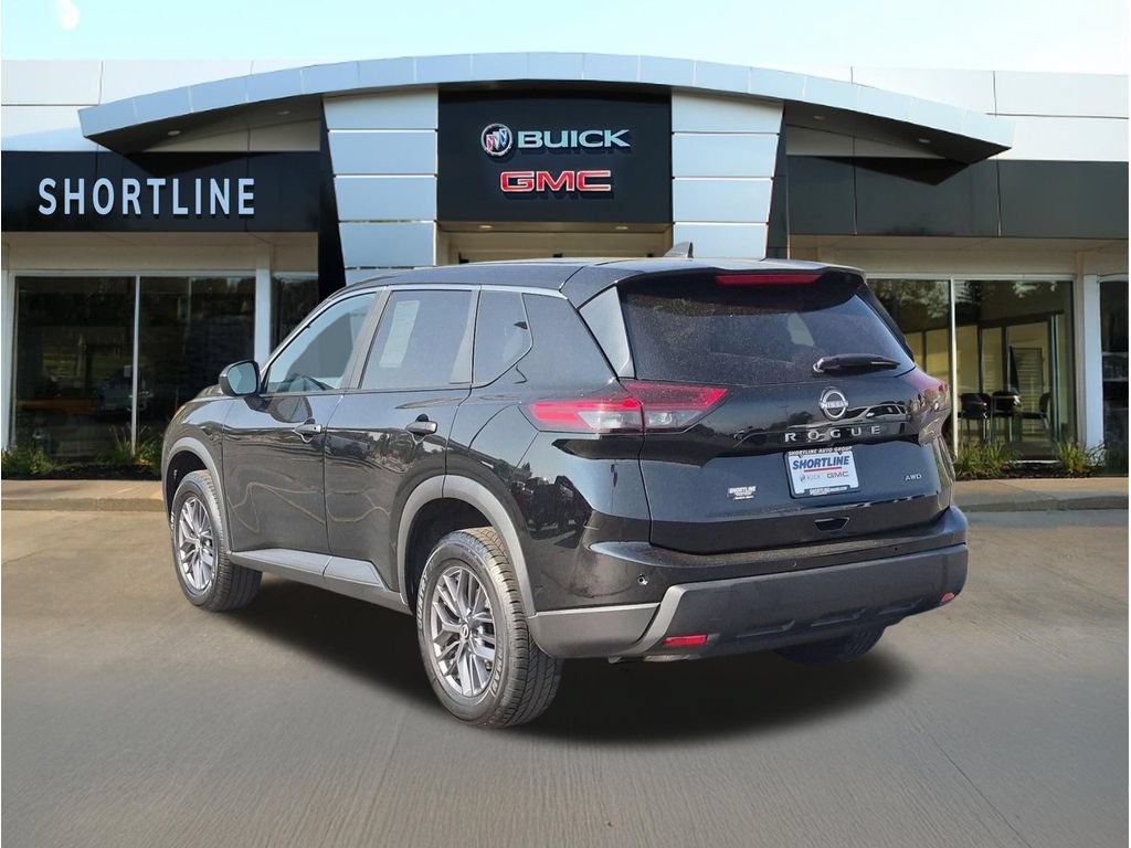 Used 2024 Nissan Rogue S AWD/4WD image 5