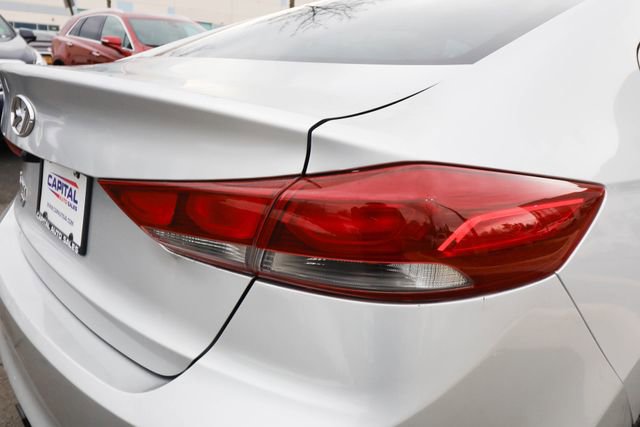 Used 2017 Hyundai Elantra SE FWD image 20