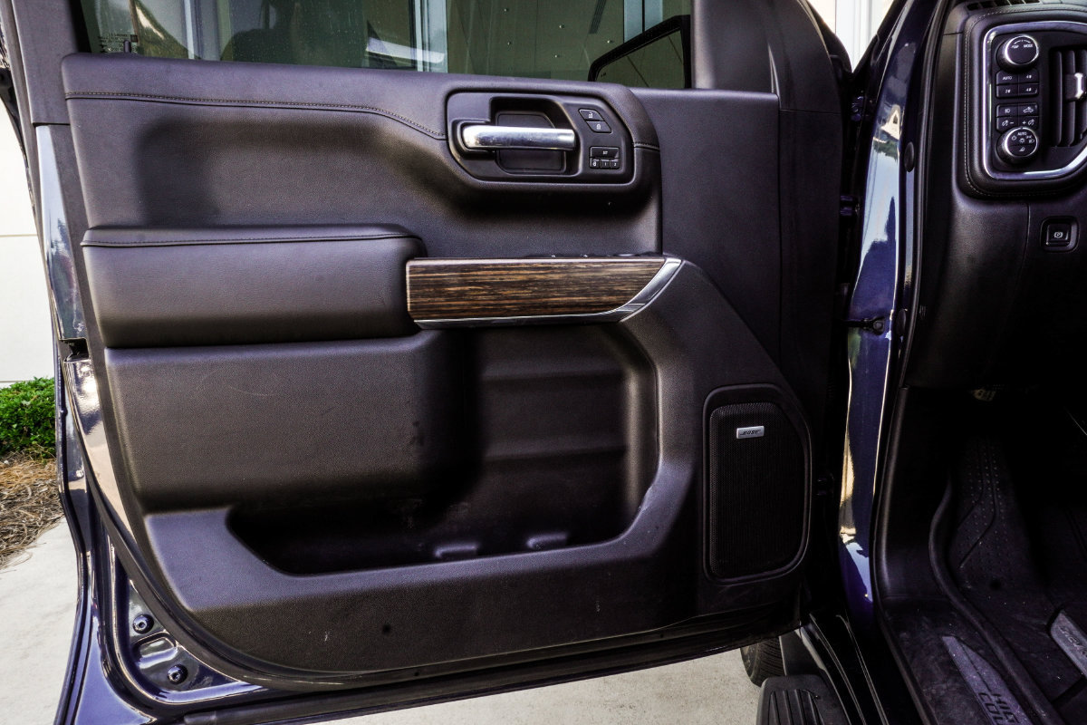 Used 2021 Chevrolet Silverado 1500 High Country w/ Technology Package AWD/4WD image 32