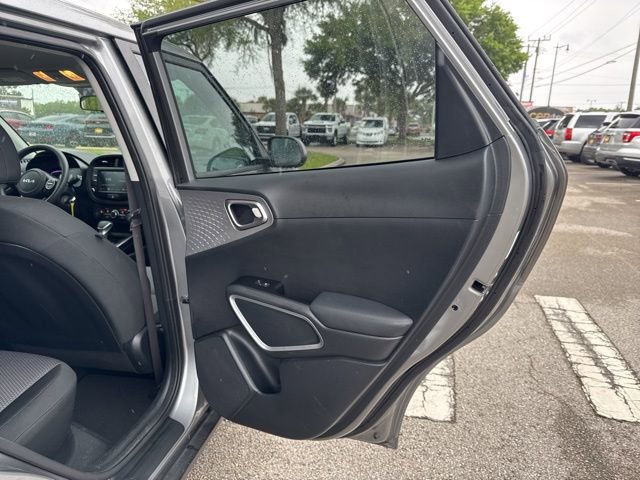 Used 2025 Kia Soul LX w/ LX Technology Package image 15